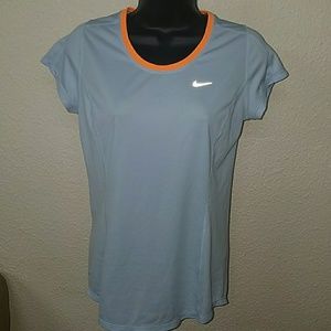 Nike womens shirt size small